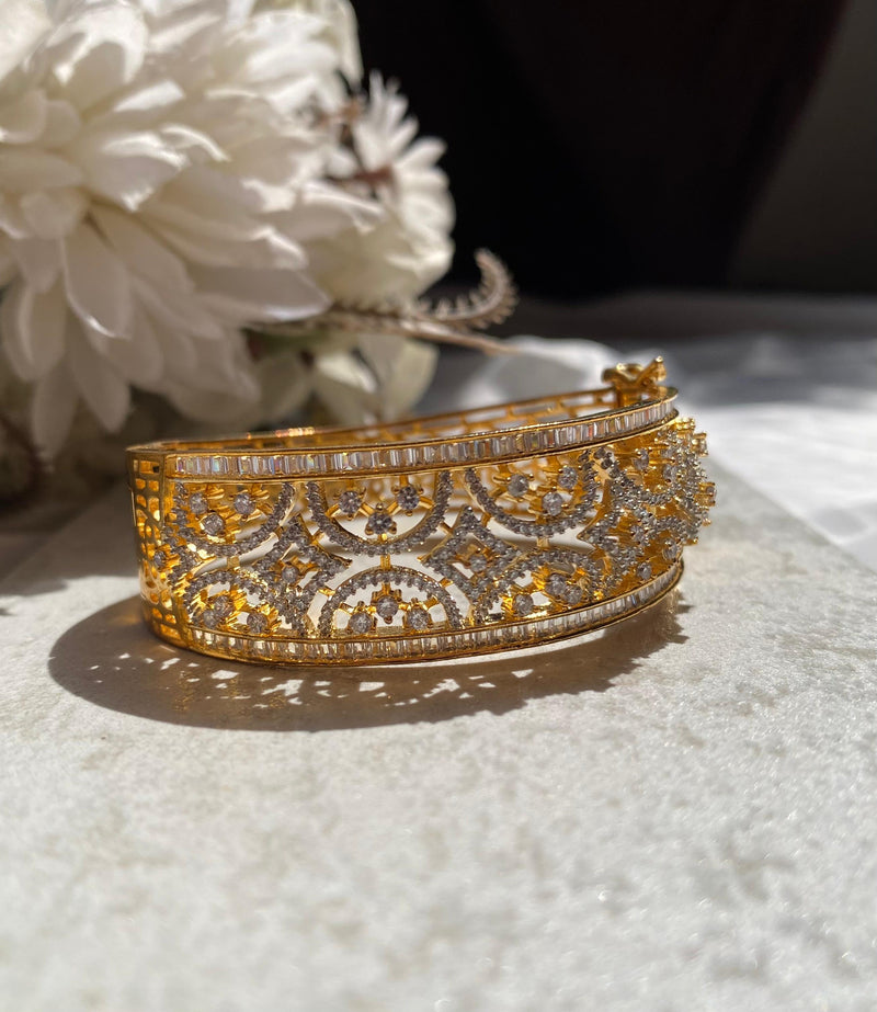 Golden Spark Bracelet