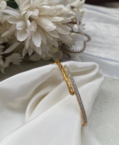 Elegant Line Bracelet - ARC